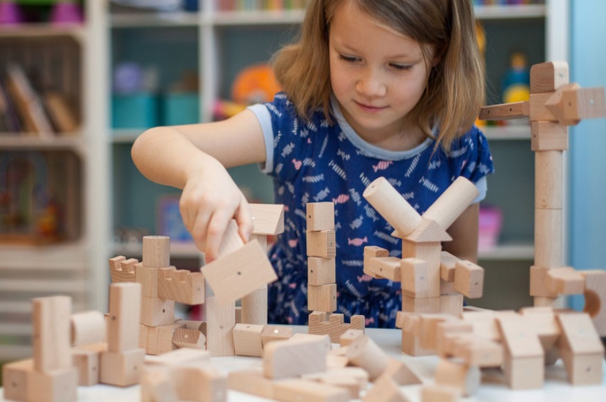 Magnetická dřevěná stavebnice - KOOGLO MEGA - přírodní - 100 ks - Obrázek 2